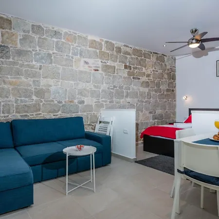 Lejlighed Modern Stone In The Heart Of *