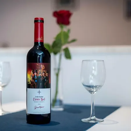 Modern Stone Studio In The Heart Of Split Apartman