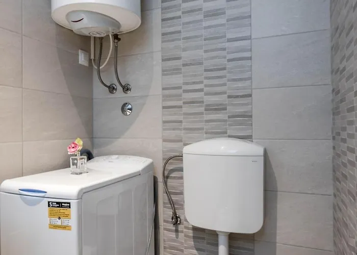 Modern Stone Studio In The Heart Of Split Апартаменты *