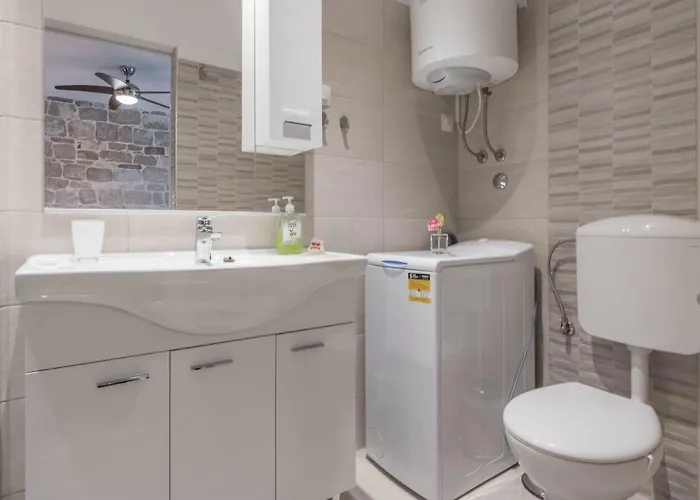 Apartman Modern Stone Studio In The Heart Of Split Split