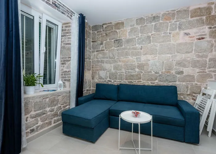 Modern Stone Studio In The Heart Of Split Apartman Split
