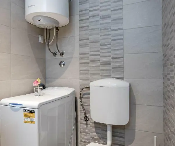 Modern Stone Studio In The Heart Of Split Apartman *